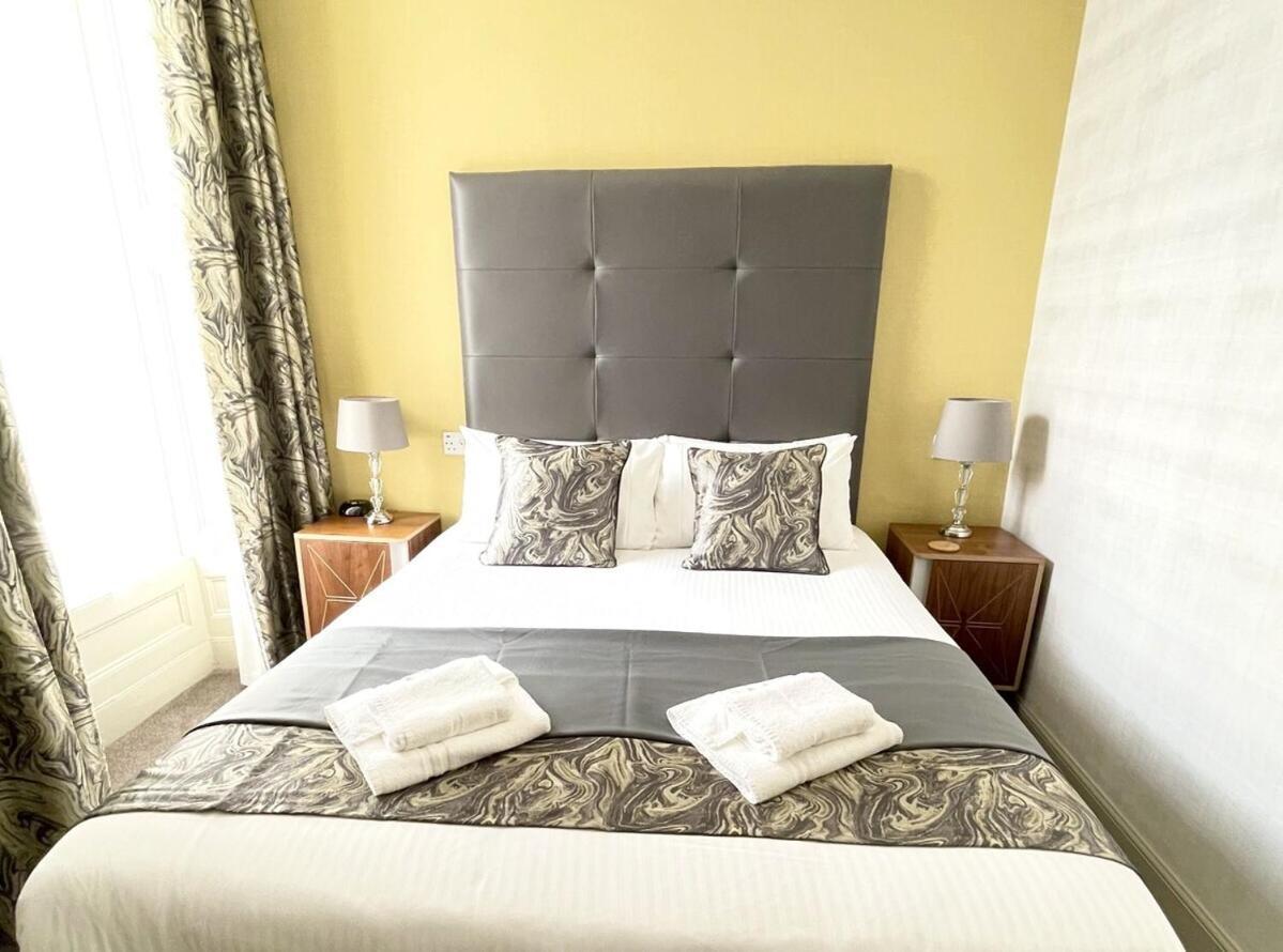 Deluxe Double Room with Shower,1710214092:JPEG